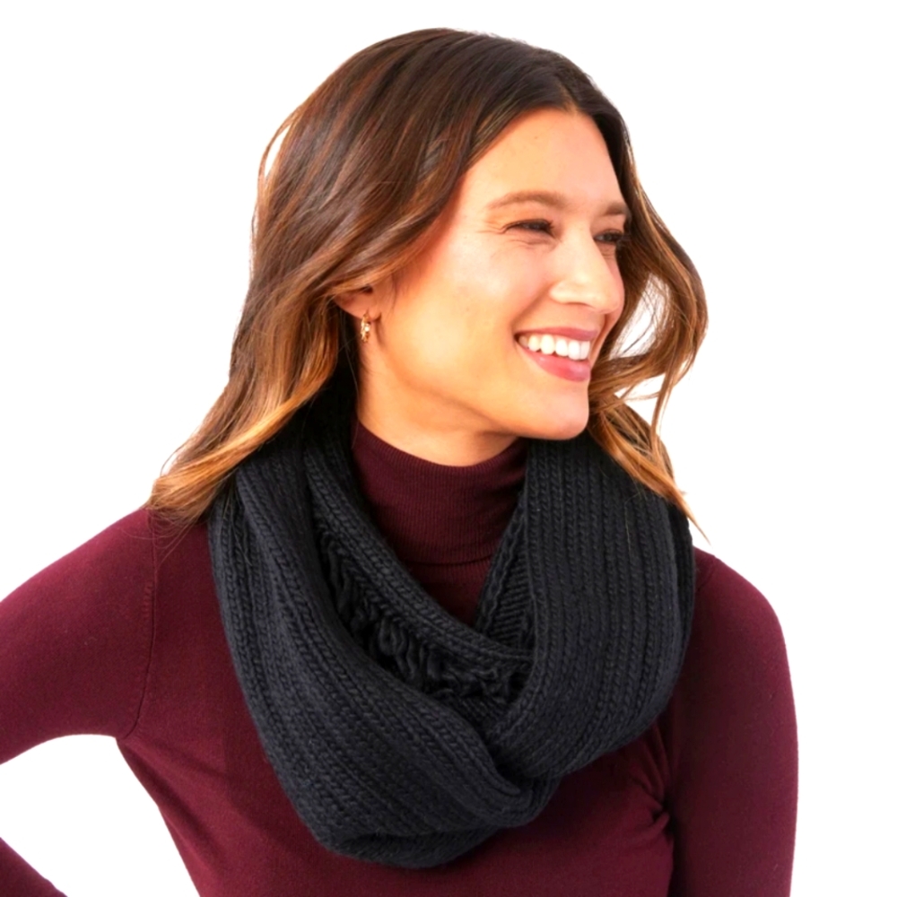 Rebecca Minkoff NWT Infinity Fringe Scarf in Black Ribbed Retail $58